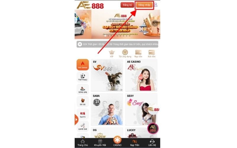Truy cập vào trang chủ AE888 và bấm nút đăng nhập